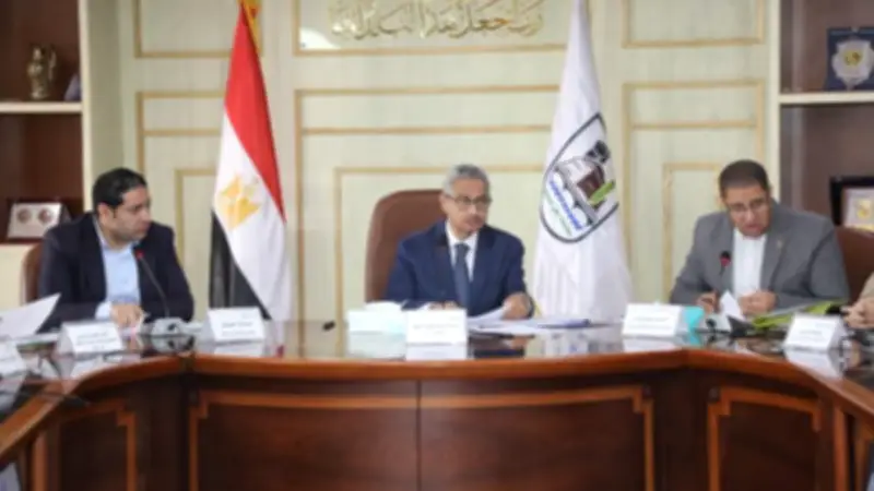 محافظ بني سويف يرأس اجتماع اللجنة العليا لتقنين أراضي أملاك الدولة