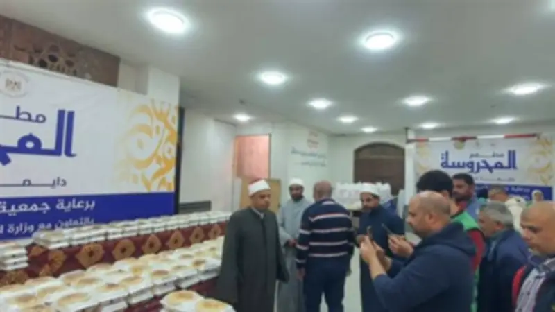 مدير أوقاف دمياط يتفقد موائد الرحمن استعداداً لشهر رمضان