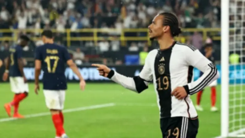 تجاوز حاجز الخمسين جنيهاً.. سعر الدولار اليوم في مصر يسجل مستويات قياسية جديدة