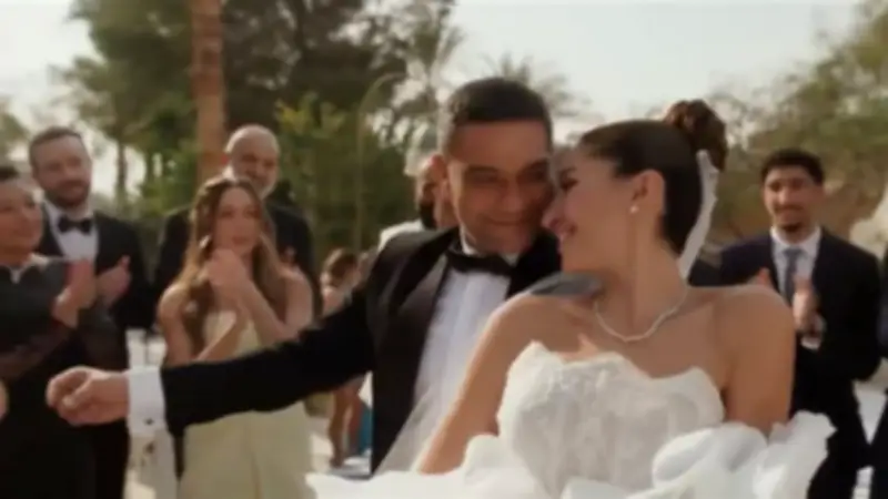 الحلقة الأخيرة من مسلسل 'اتنين غيرنا' تختتم برومانسية وزواج آسر ياسين ودينا الشربيني