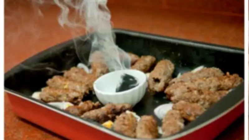 تحذير صحي: تدخين طعام الإفطار بالفحم المشتعل يهدد صحة الأسرة في رمضان
