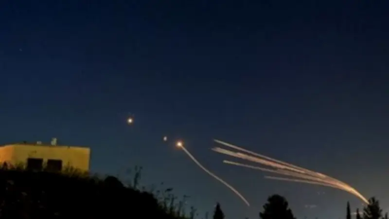 حزب الله يشن هجومًا بمسيرات على مجمع رفائيل العسكري في عكا ردا على العدوان الإسرائيلي