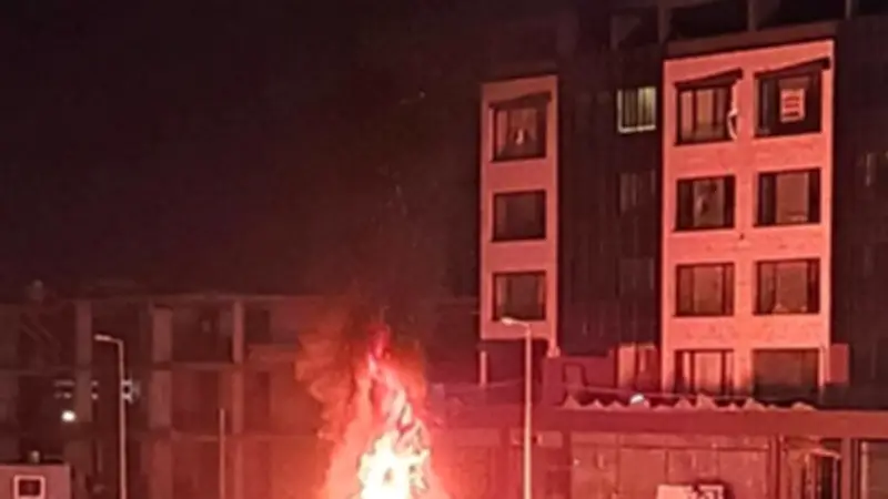 احتراق مقار أحزاب انفصالية في السليمانية بعد تعرضها للقصف ونفي رسمي لهجمات برية على إيران