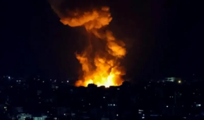 جيش الاحتلال يعلن بدء استهداف مواقع تابع لحزب الله في بيروت