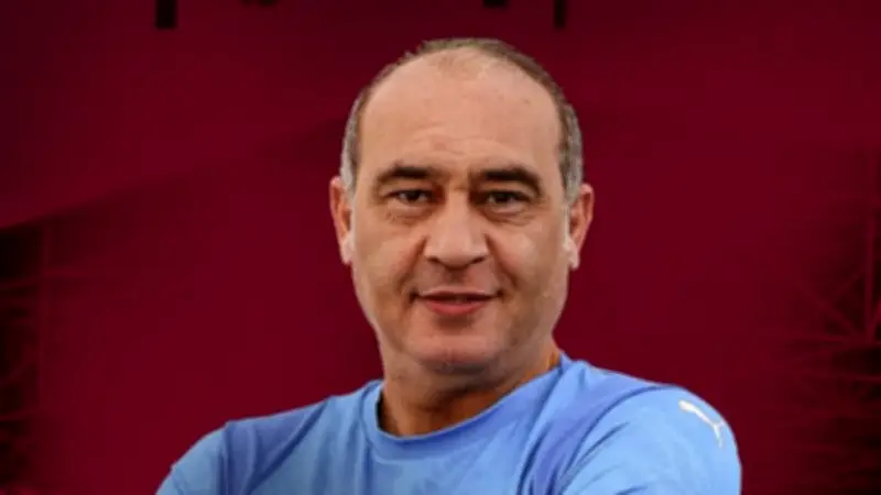 سيراميكا كليوباترا يجدد عقد المدير الفني علي ماهر لموسم جديد