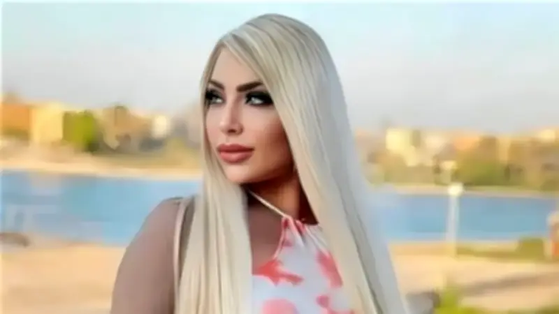 محاكمة المنتجة سارة خليفة اليوم بتهمة حيازة هاتف محمول داخل الحجز