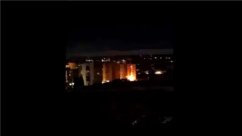 إسرائيل تغتال قيادياً بارزاً في حماس بغارة على مخيم البداوي في لبنان