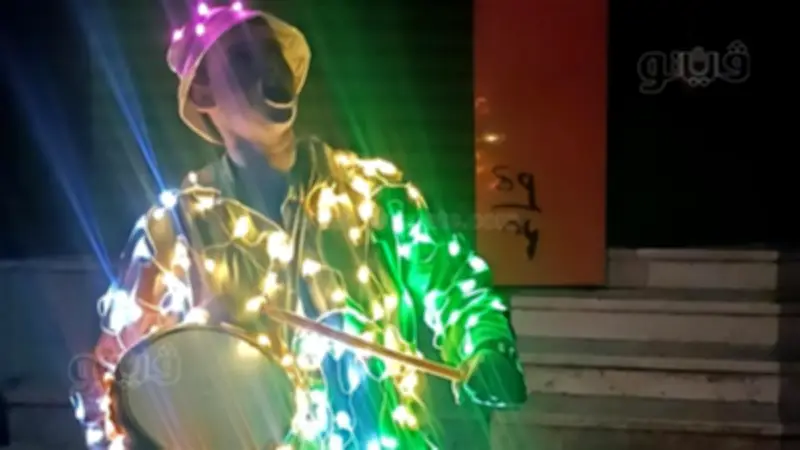 مسحراتي الباجور يضيء ليالي رمضان بشبكة من النور لفرحة الأطفال قبل السحور