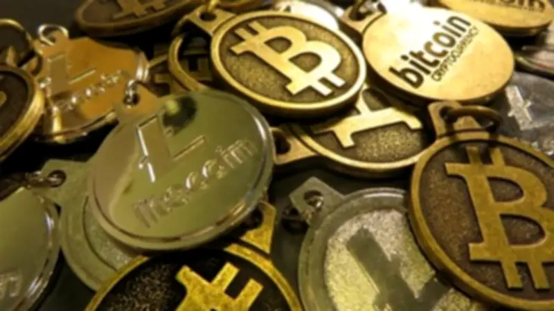 بيتكوين تتحدى التوترات: ارتفاع صاروخي رغم حرب إيران وانسحاب الصناديق