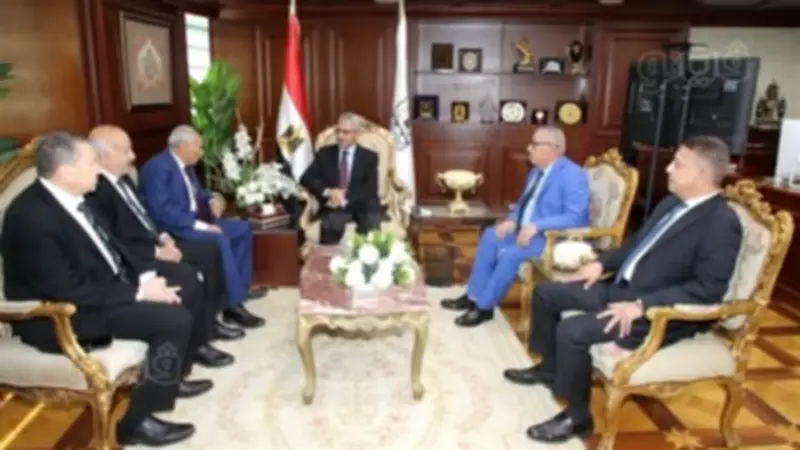 محافظ بني سويف يستقبل وفد هيئة قضايا الدولة لتعزيز التعاون في خدمة المواطنين