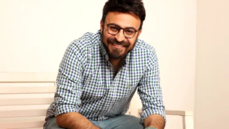 عمارة الحاج رمضان: آيس كوفي وميلك شيك وسموزي.. محمد يصنع مشروعه في دهب