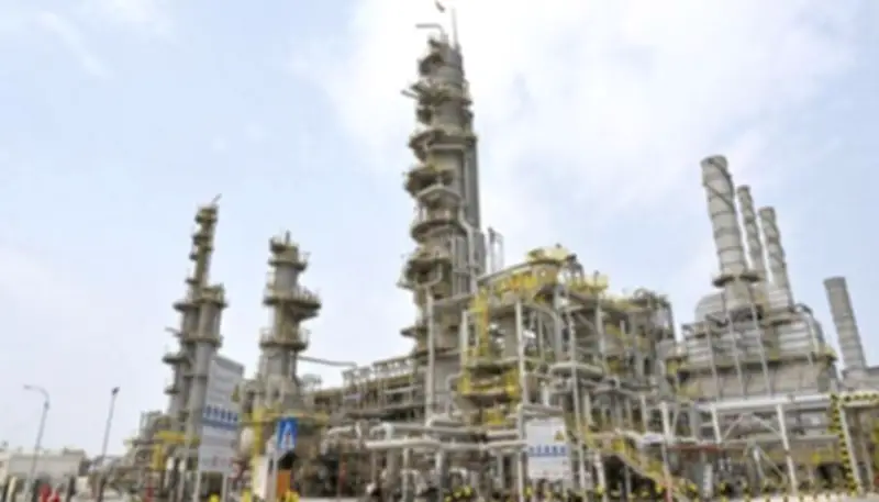 حريق في مصفاة بابكو بالبحرين جراء ضربة صاروخية إيرانية