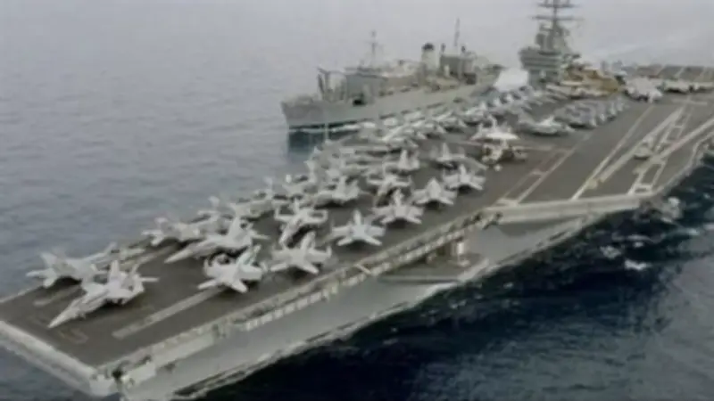 إيران تعلن إصابة حاملة الطائرات الأمريكية أبراهام لينكولن بطائرات مسيرة في بحر عمان