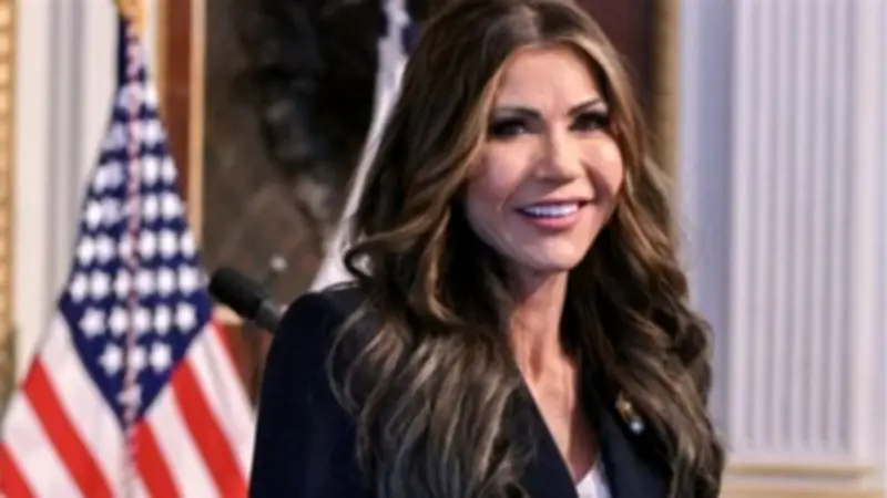 ترامب يطيح بوزيرة الأمن الداخلي الأمريكية بعد حملة إعلانية مثيرة للجدل