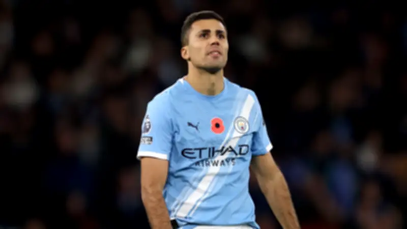 ريال مدريد يرى في رودري الحل الأمثل لخط الوسط رغم تحفظات السن