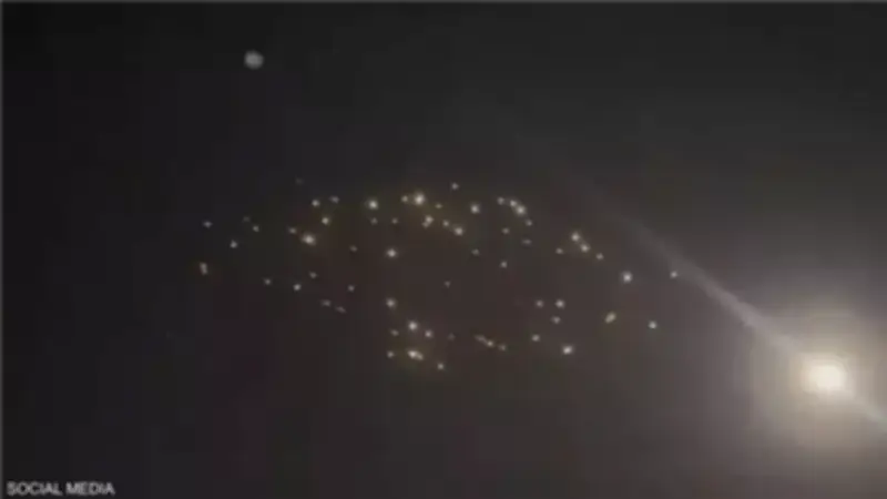 إيران تشن هجوماً صاروخياً مكثفاً على تل أبيب وتتسبب في حرائق وأضرار مادية