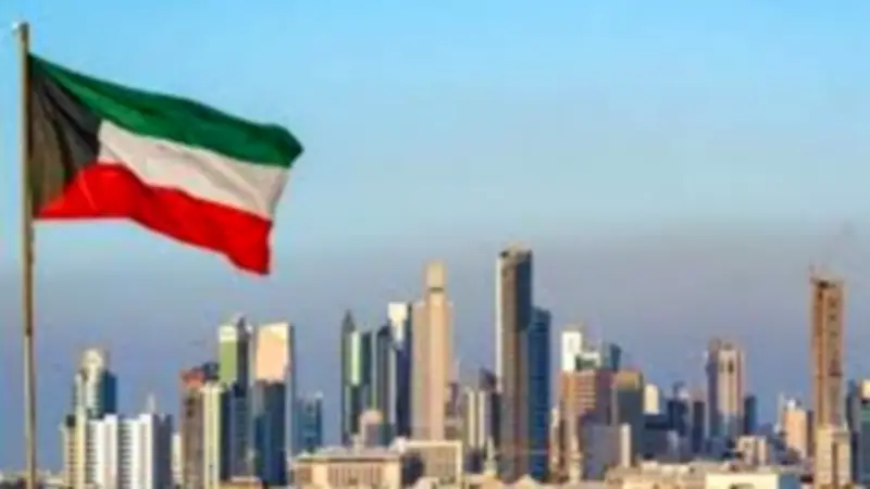 دوي صفارات إنذار وانفجارات في الكويت وسط تصاعد التوترات الإقليمية