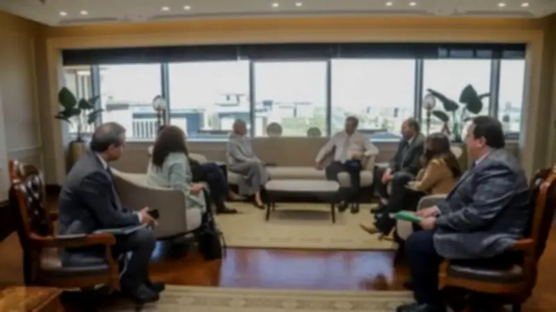 وزير الزراعة يبحث مع مدير برنامج الأغذية العالمي دعم صغار المزارعين في مصر