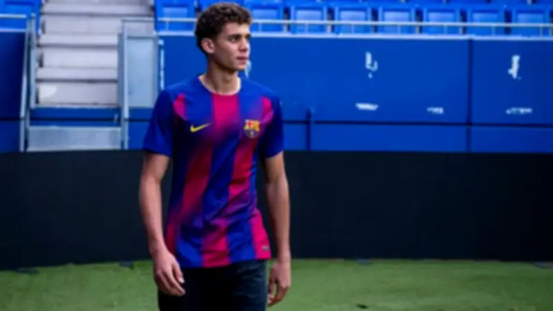 حمزة عبد الكريم يحصل على تصريح العمل ويستعد للظهور الأول مع برشلونة