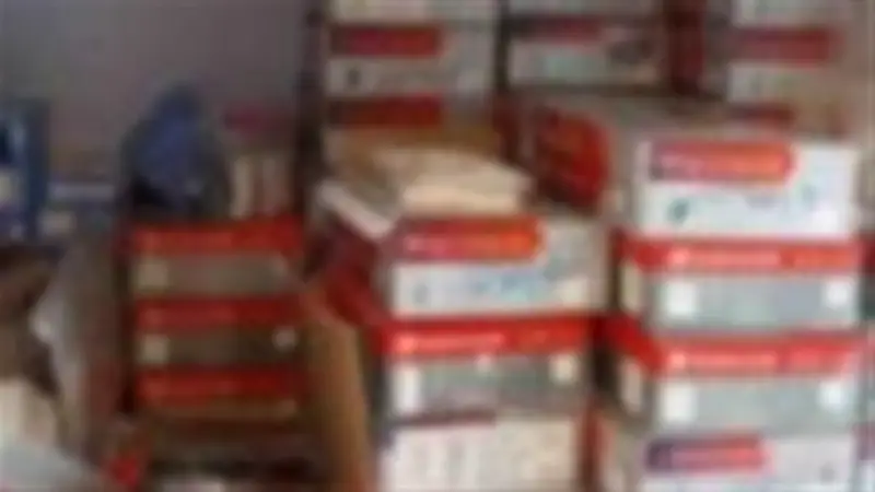 ضبط مستلزمات كهربائية مغشوشة في مخزن غير مرخص بعين شمس بالقاهرة