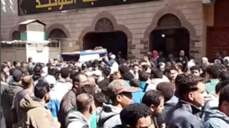 أهالي أبو عطوة يودعون ضحايا حادث طريق الإسماعيلية الصحراوي المروع