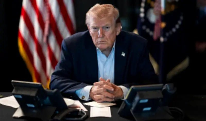 ترامب يهدد إيران بعقوبات قاسية جديدة في تصعيد للتوترات الدولية