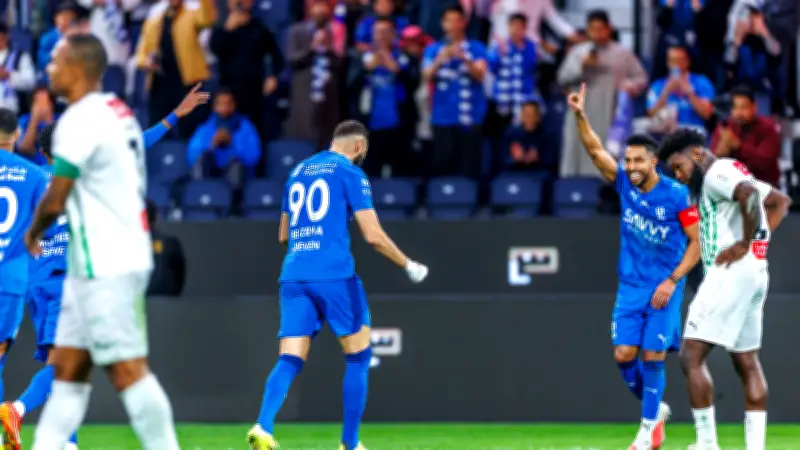 الهلال يفترس النجمة برباعية في ليلة تألق بنزيما ضمن دوري روشن السعودي