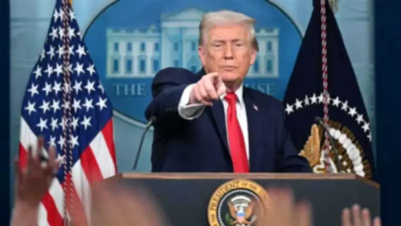 ترامب يعلن اجتماعه مع كبار مصنعي الأسلحة الأمريكية لتعزيز الإنتاج أربعة أضعاف