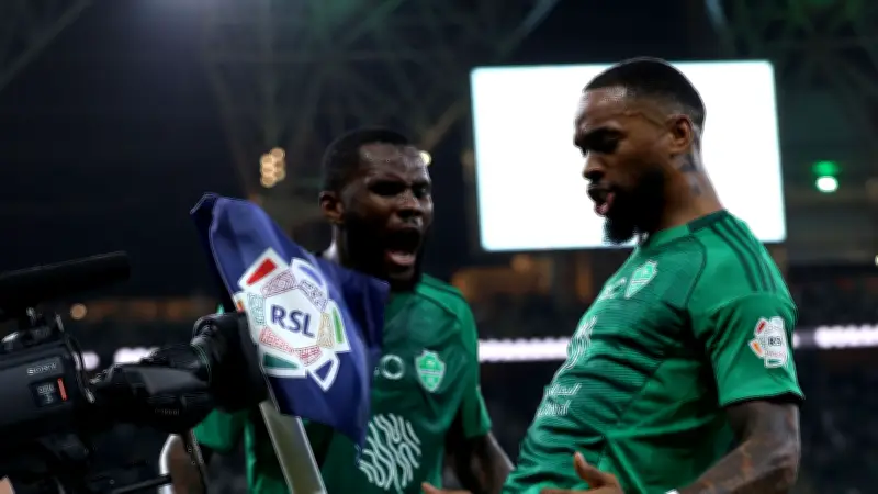 إيفان توني يكشف سر احتفاله المثير في ديربي جدة: هدية خاصة لابنه