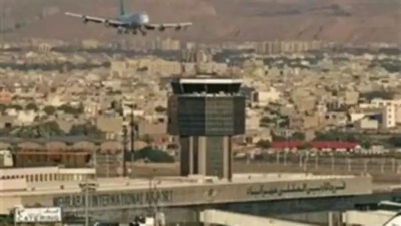 غارات جوية إسرائيلية مكثفة تستهدف مطار مهرآباد في طهران