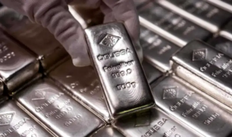 استقرار ملحوظ في سوق المعدن الأبيض: سعر الفضة اليوم السبت في مصر