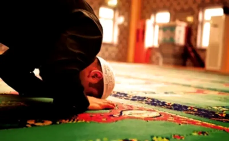 دار الإفتاء توضح حكم الدعاء بآيات القرآن في سجود الصلاة