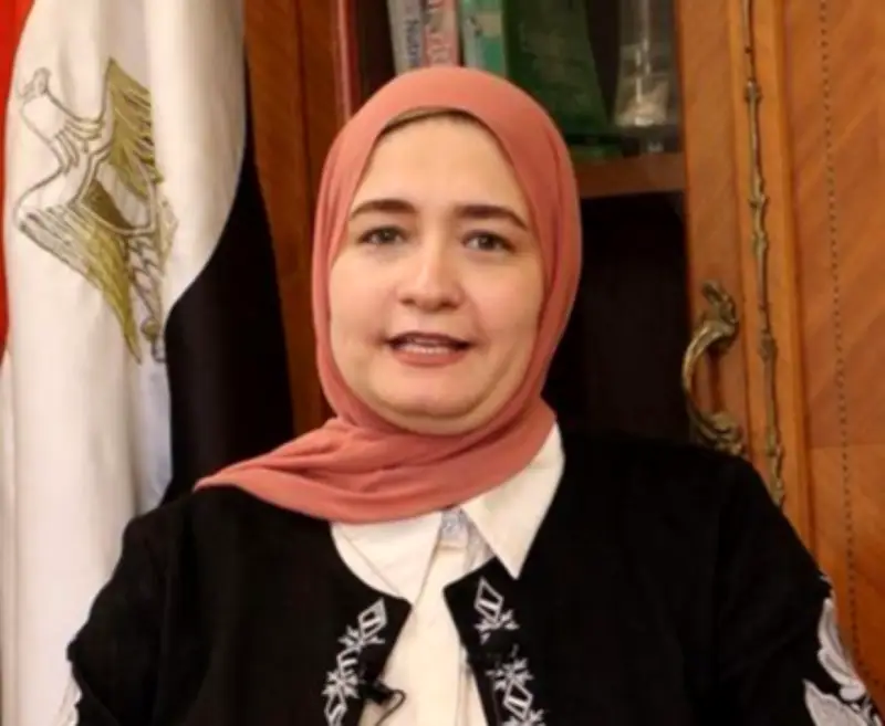 كيف تتخلص من صداع الصيام؟ استشاري تغذية يقدم الحلول الفعالة