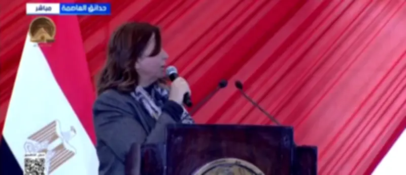 رئيس الوزراء يسلم عقود وحدات المبادرة الرئاسية سكن لكل المصريين في بث مباشر