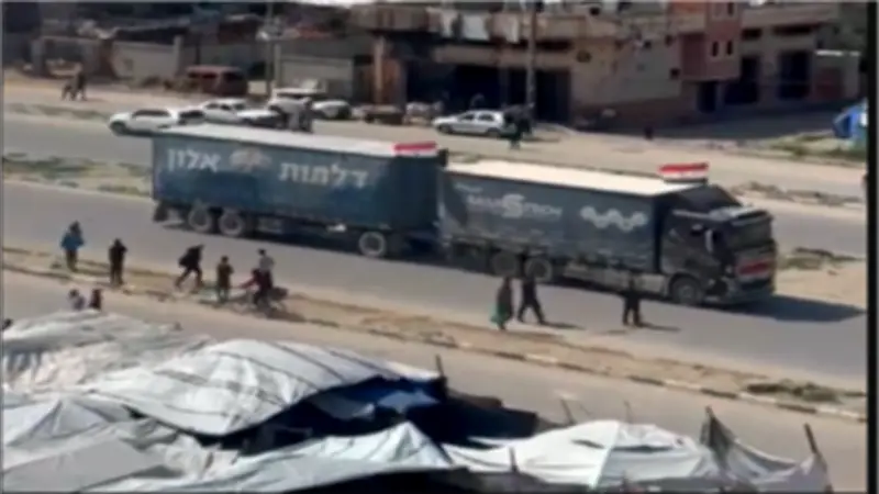 قوافل المساعدات المصرية تصل إلى محافظة الوسطى في غزة حاملة الغذاء والدواء