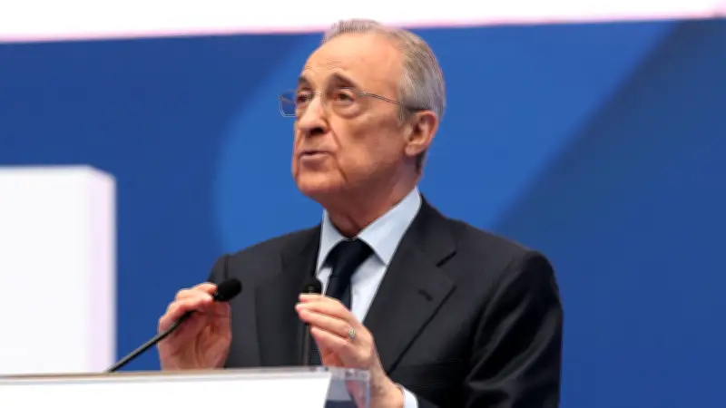 ريال مدريد يفكر في التخلي عن دين هويسين بعد موسم مخيب للآمال