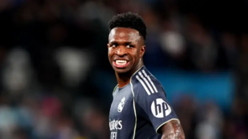 فينيسيوس جونيور يهدد ريال مدريد بالرحيل بسبب تعاقد محتمل مع لاعب سابق