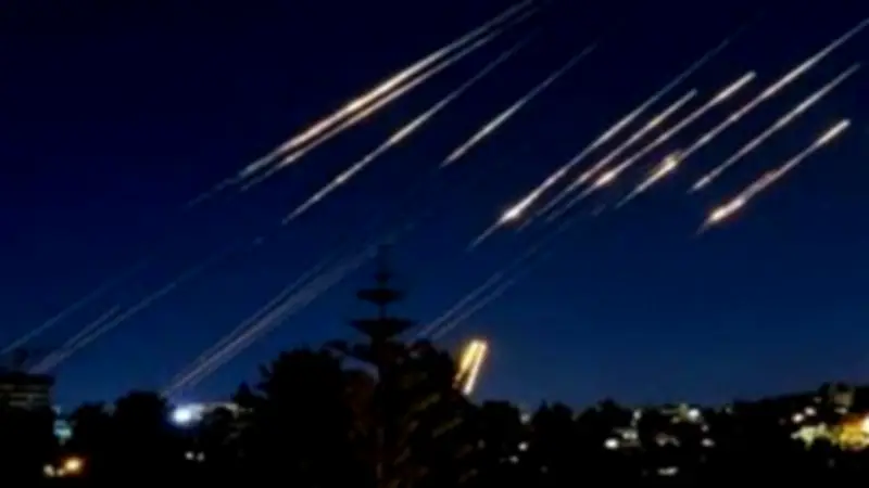 الجيش الكويتي يعلن عن تصدي الدفاعات الجوية لموجة طائرات مسيرة معادية اخترقت الأجواء