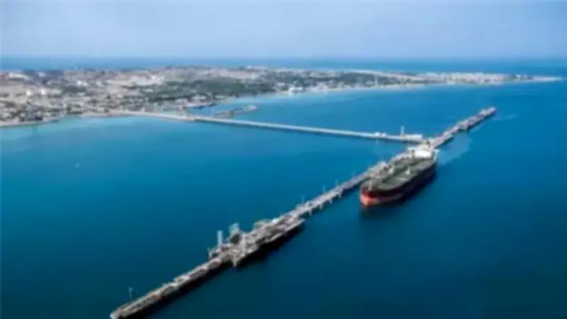 مسؤولون أمريكيون يكشفون: إدارة ترامب ناقشت الاستيلاء على جزيرة خارك الإيرانية النفطية