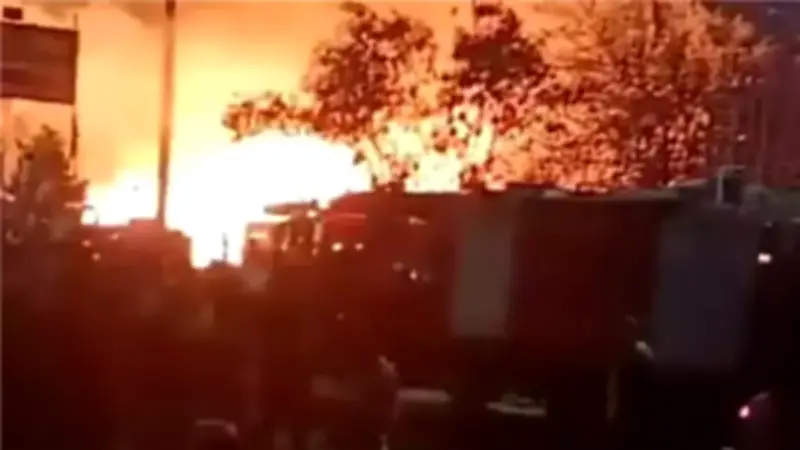 نيابة العمرانية تنتدب المعمل الجنائي لمعاينة حريق محل خردة وتكشف عن نصائح وقائية