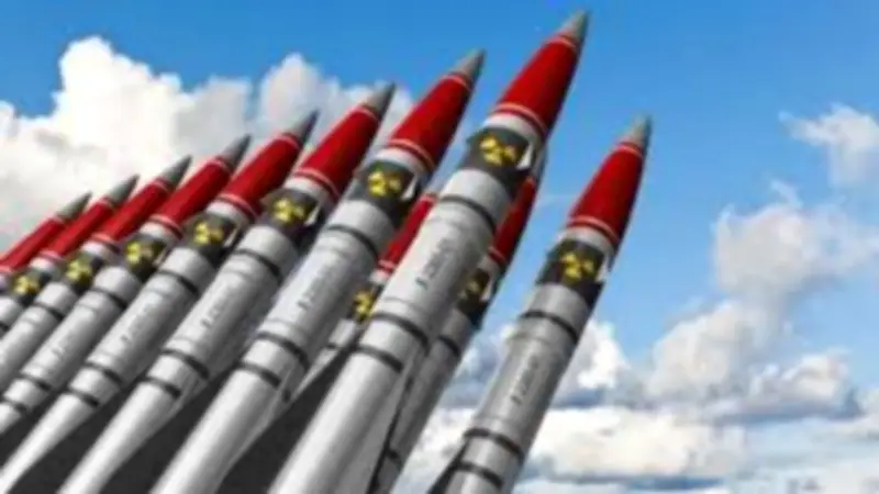 روسيا تحذر: حصول أوكرانيا على أسلحة نووية سيؤدي إلى التلاعب السياسي واستخدامها