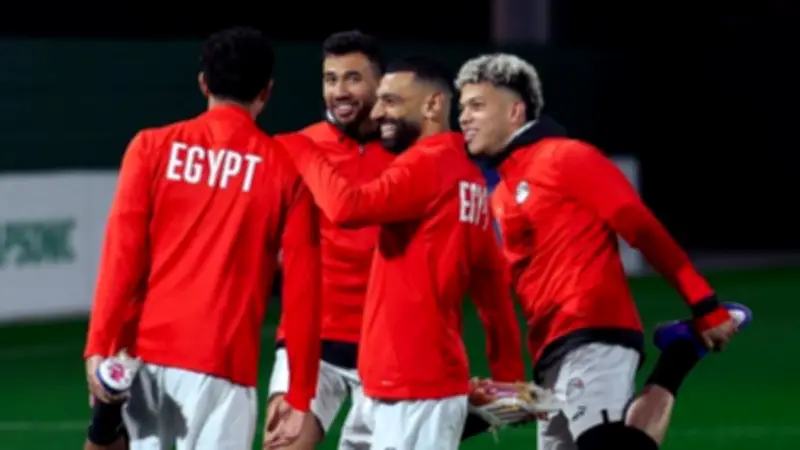 قطر تحسم مصير مهرجان كرة القدم ومباراة إسبانيا والأرجنتين وسط توترات الخليج