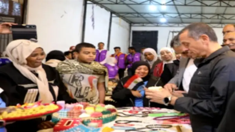 محافظ أسوان يهنئ المرأة في يومها العالمي: رمز الحياة ومثال الصبر والكفاح