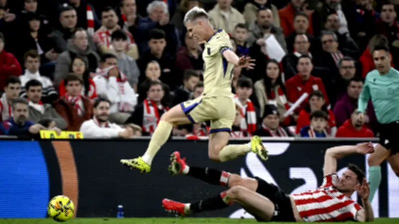 خبراء التحكيم يحسمون الجدل: تدخل ريجو على أولمو يستحق الطرد وليس إنذارًا