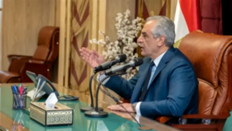 وزير الإنتاج الحربي: تطوير مهارات العاملين أولوية لتحقيق النهضة الصناعية