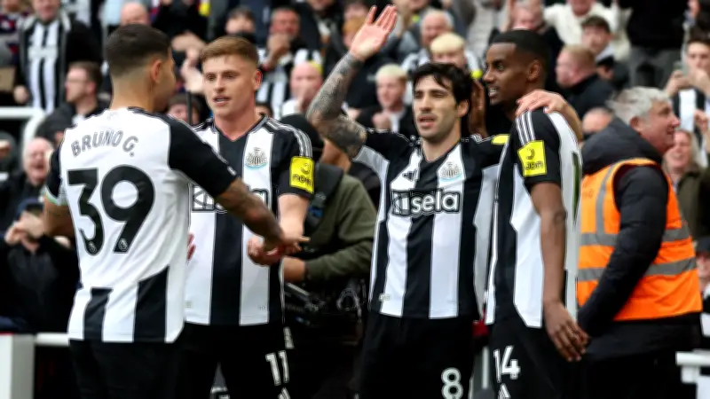 ريال مدريد يلاحق نجم نيوكاسل تونالي بعد مراقبته في مباراة مانشستر سيتي