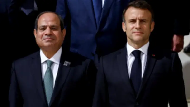 مصر وفرنسا تبحثان تطورات الأزمات الإقليمية وتحذران من مخاطر التصعيد العسكري