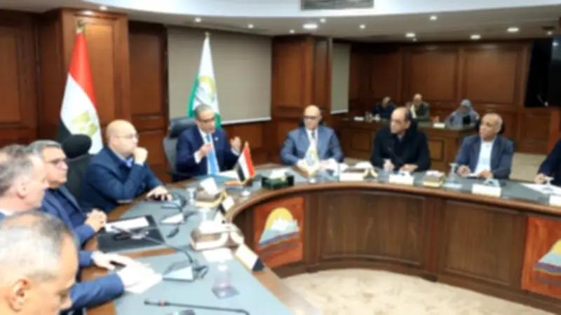 محافظ الجيزة يوجه بتكثيف الحملات الميدانية لضبط الأسواق ومنع التلاعب بالأسعار