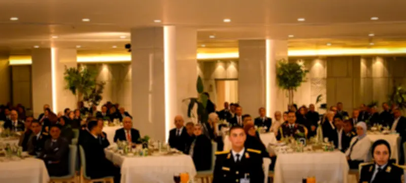 عاجل: الرئيس السيسي يحذر من ظروف صعبة بالمنطقة ويؤكد أن الوضع الراهن قد يسبب أزمة اقتصادية