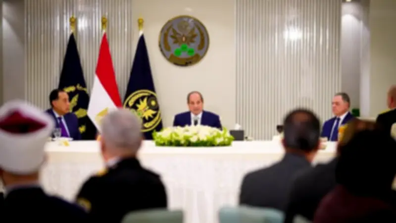 الرئيس السيسي يضع روشتة استقرار الأوطان: التعلم من الماضي والتطوير الهادئ للمؤسسات